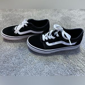 Brand new never worn boys vans shoes